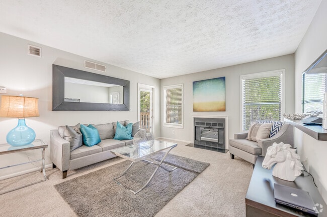 Interior Photo - Wood Creek at Roswell