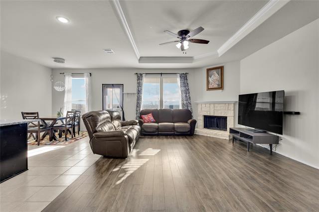 Building Photo - 8028 Larch Ln