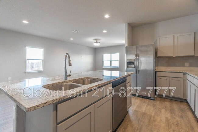 Building Photo - 3022 Del Mar Way