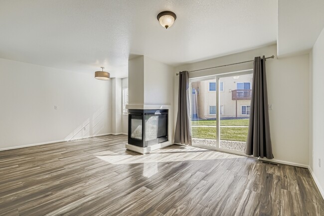 Building Photo - 655 Bosque Vista Point