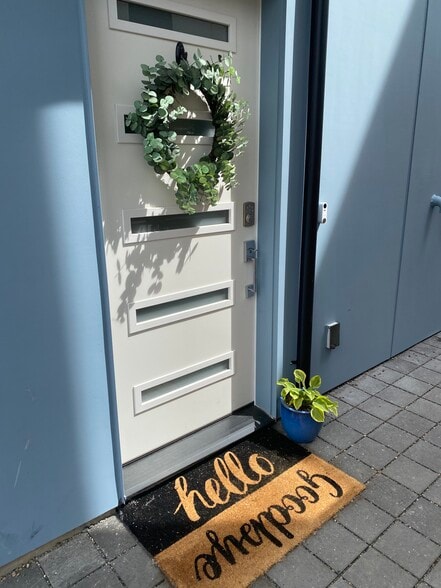 Building Photo - 5455 25th Ave SW