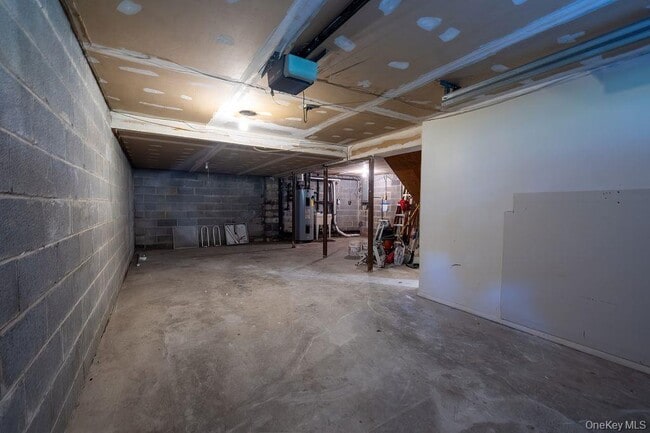 Building Photo - 2145 Saw Mill River Rd