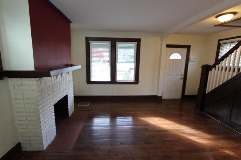 Building Photo - 2038 Stonelea St