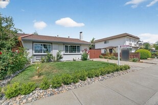 Building Photo - 1810 Peary Way