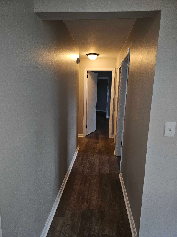 Building Photo - 5856 Highview Dr