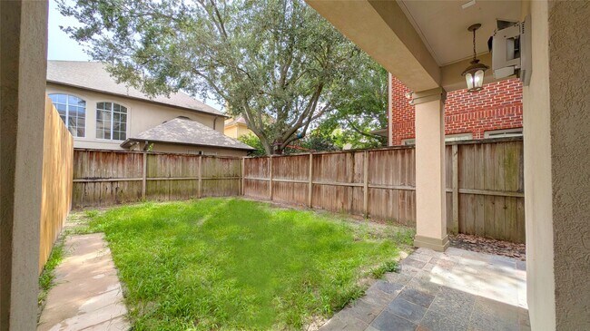 Building Photo - 1307 Riverine Ct