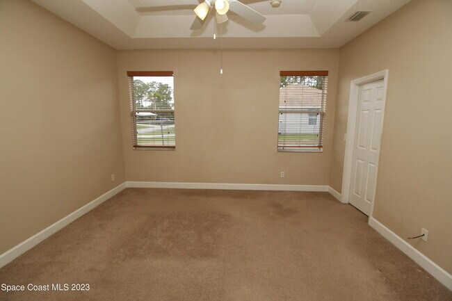 Building Photo - 480 Higgs Ave NW