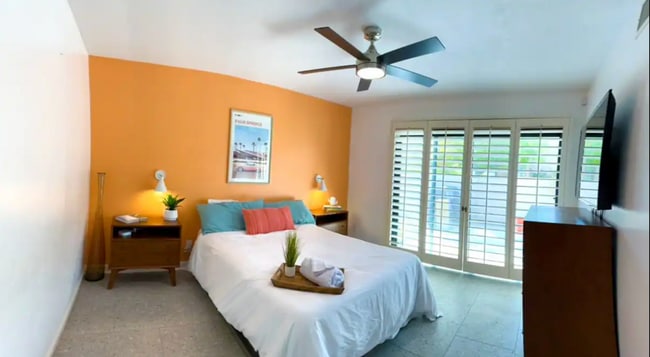 Building Photo - 2303 Los Patos Dr