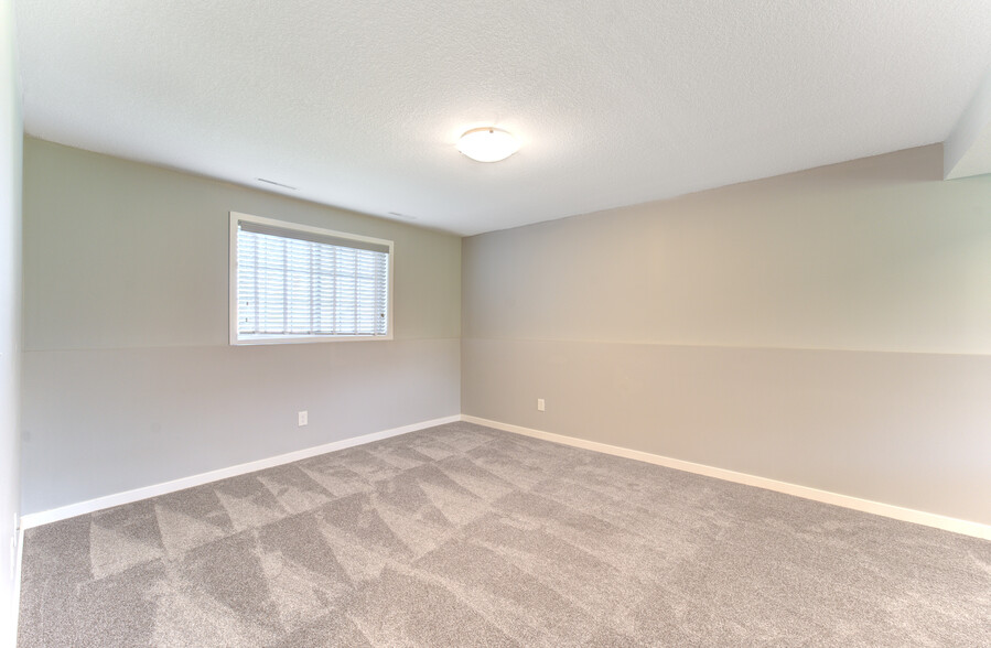 Building Photo - 3948 Orchardview Ln NW