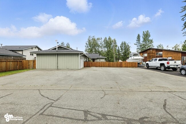 Building Photo - 2 bed 1 bath home