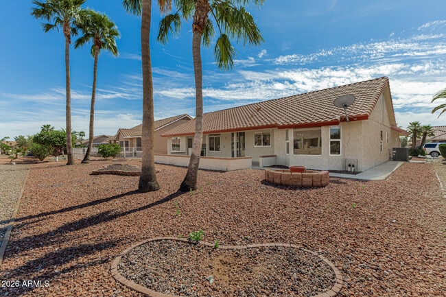 Building Photo - 14506 W Huron Dr