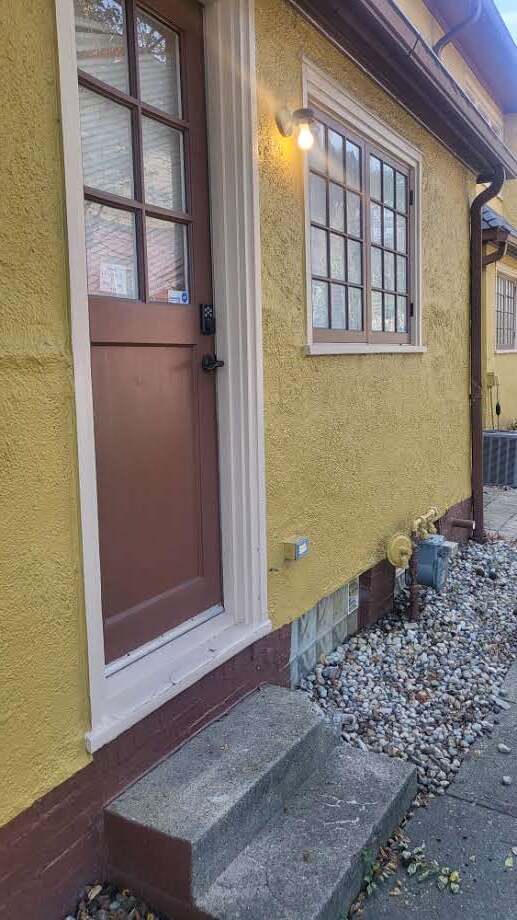 Building Photo - 1924 N Talbott St
