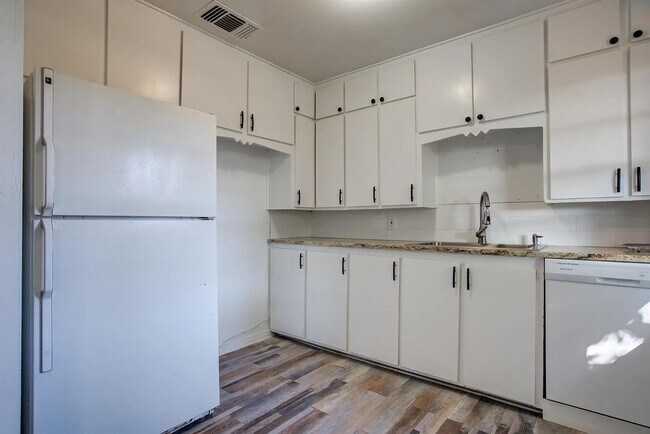 Building Photo - 4603 33rd St