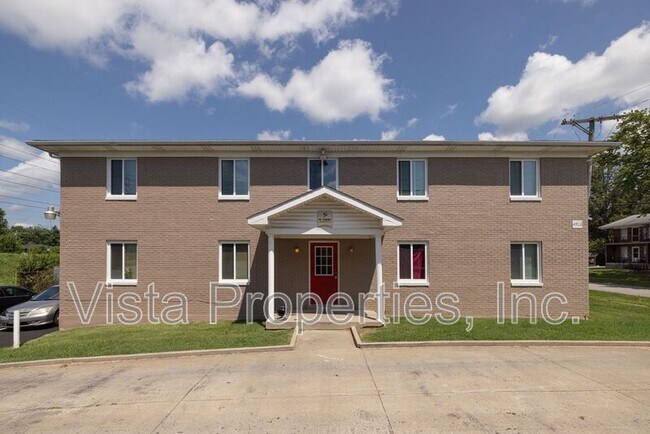 Building Photo - 4913 Saddlebrook Ln