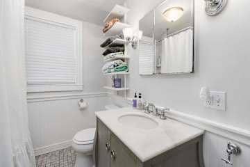 Building Photo - 58 Gibbs Ave