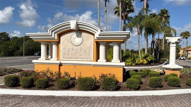 Building Photo - 5467 Vineland Rd