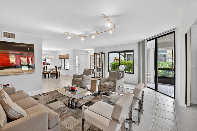 Building Photo - 15718 Loch Maree Ln