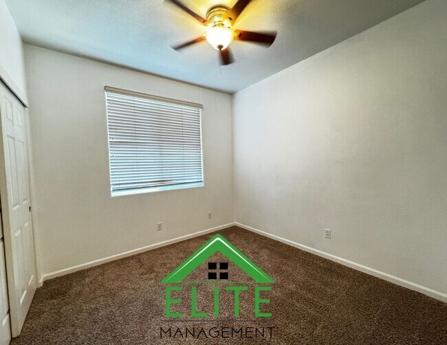 Building Photo - Beautiful 4 Bedroom, 2 Bath Single-Story H...
