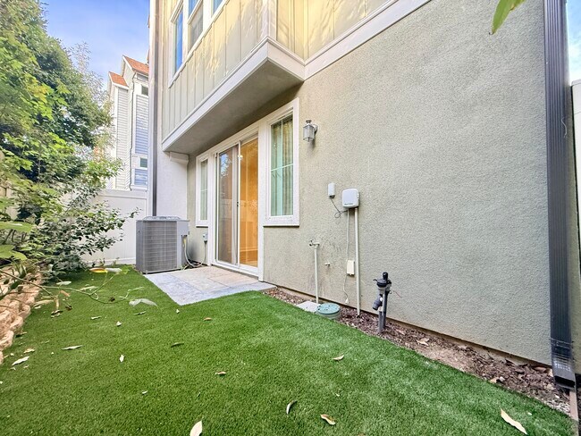 Building Photo - 8315 N Peyton Way