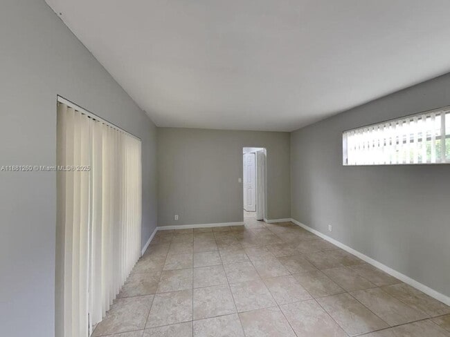 Building Photo - 3311 N 41st Ct