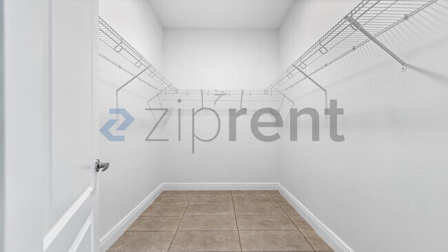 Building Photo - Unit