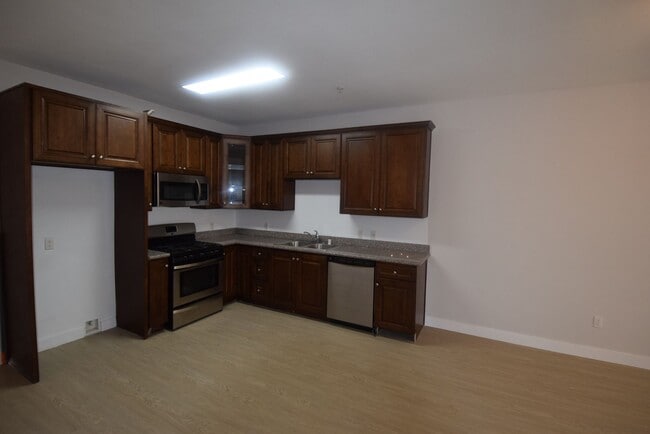 Interior Photo - 7122