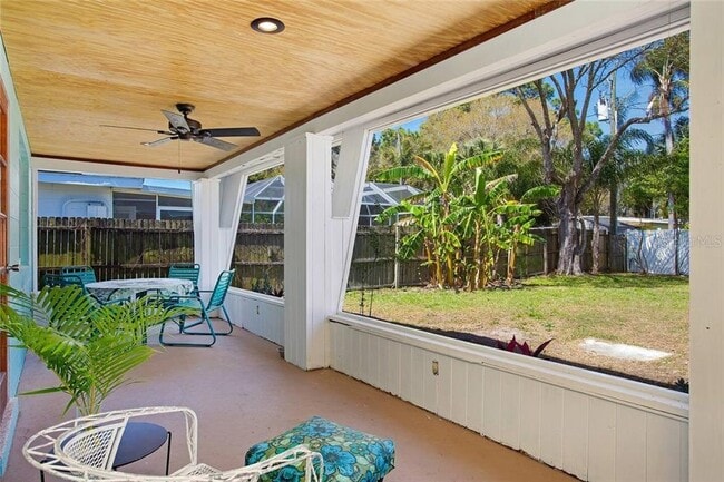 Building Photo - 302 Pavonia Rd