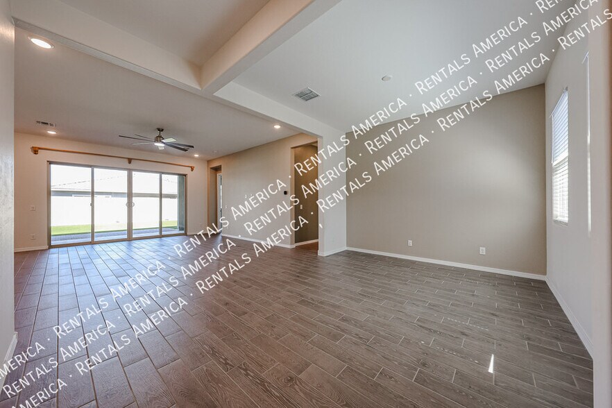 Building Photo - 44716 N 44th Ave