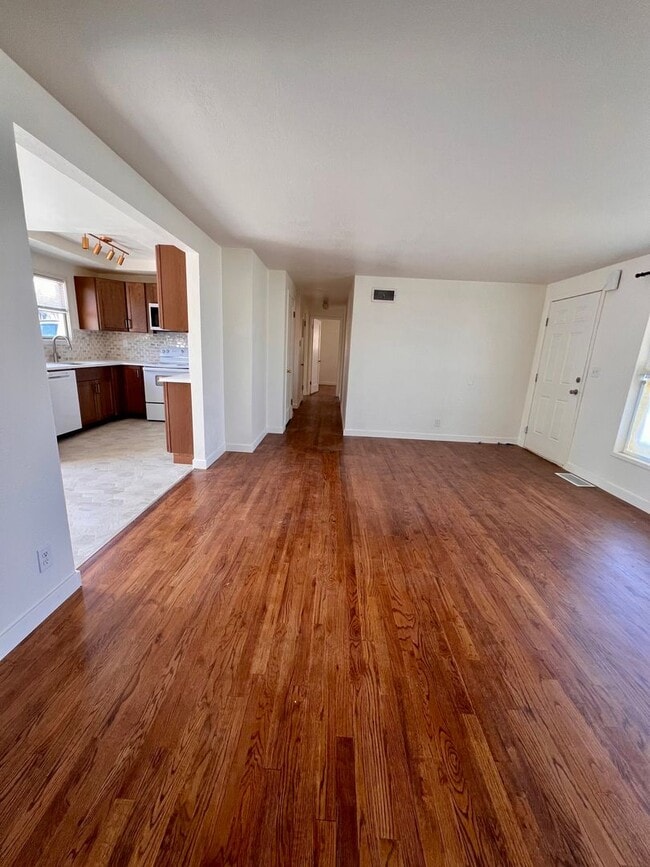 Building Photo - Remodeled Home in Ephrata