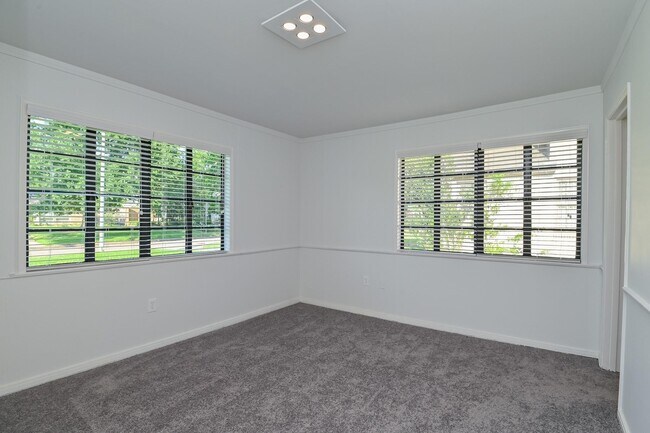 Building Photo - 3742 Charleston St