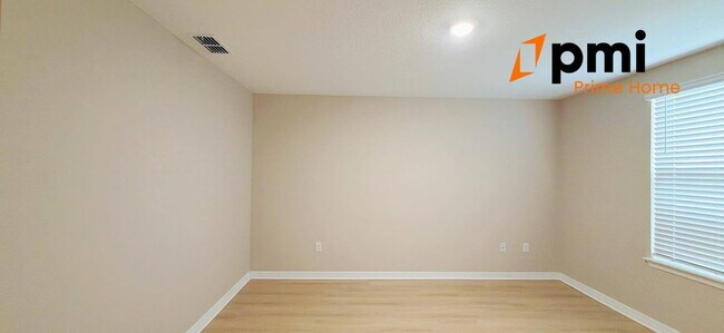 Building Photo - Charming 3-Bed Townhouse Retreat in Winter Garden – Spacious Living with 2.5 Baths!