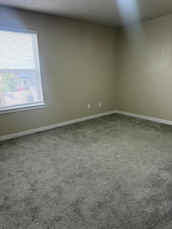 Building Photo - 7777 E Tea Party Dr