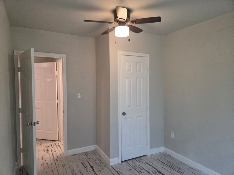 Building Photo - 3807 Sailfish Ln