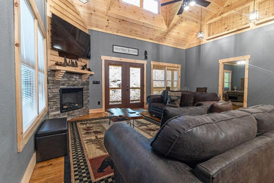 Building Photo - 2485 Waldens Creek Rd