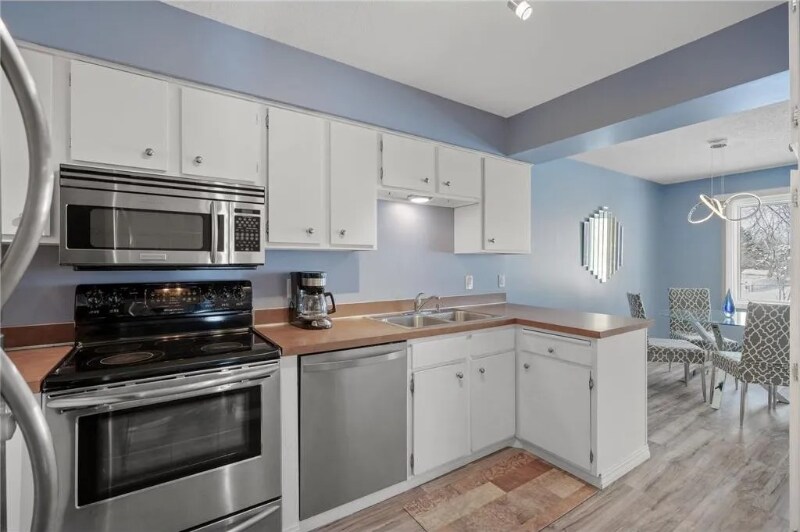 Building Photo - 9486 Kingsview Ln N