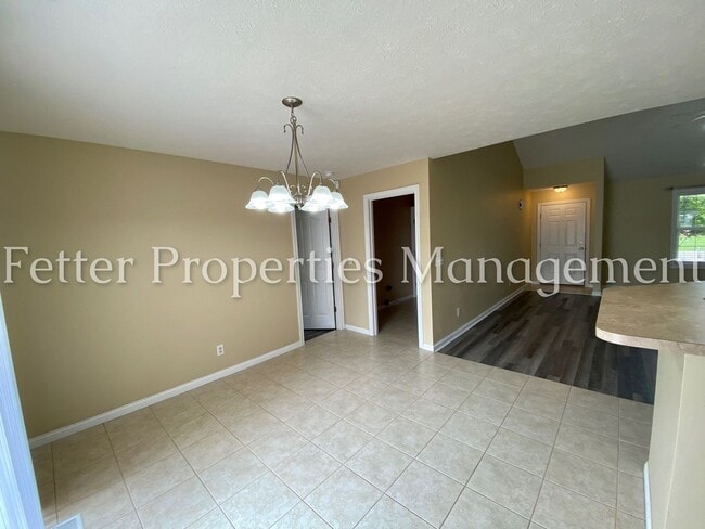 Building Photo - Gorgeous 3 Bedroom Newburgh Home!