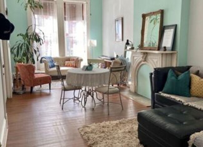 Building Photo - 1723 Bolton St