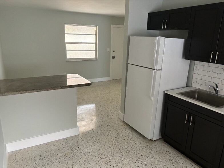 Building Photo - 761 SW 9th St