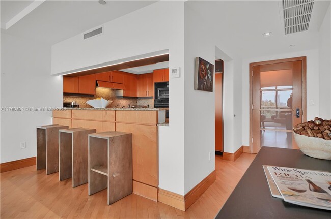 Building Photo - 1455 Ocean Dr