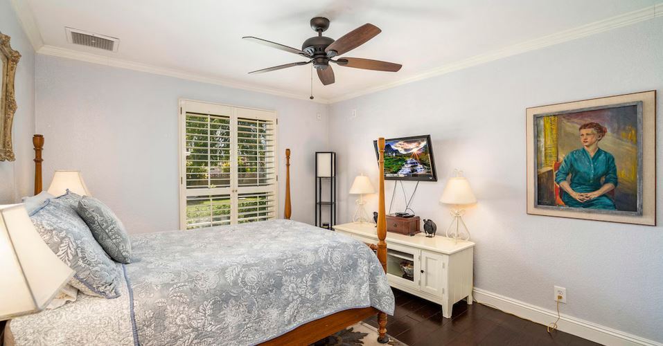 Building Photo - 101 W Tierra Buena Ln