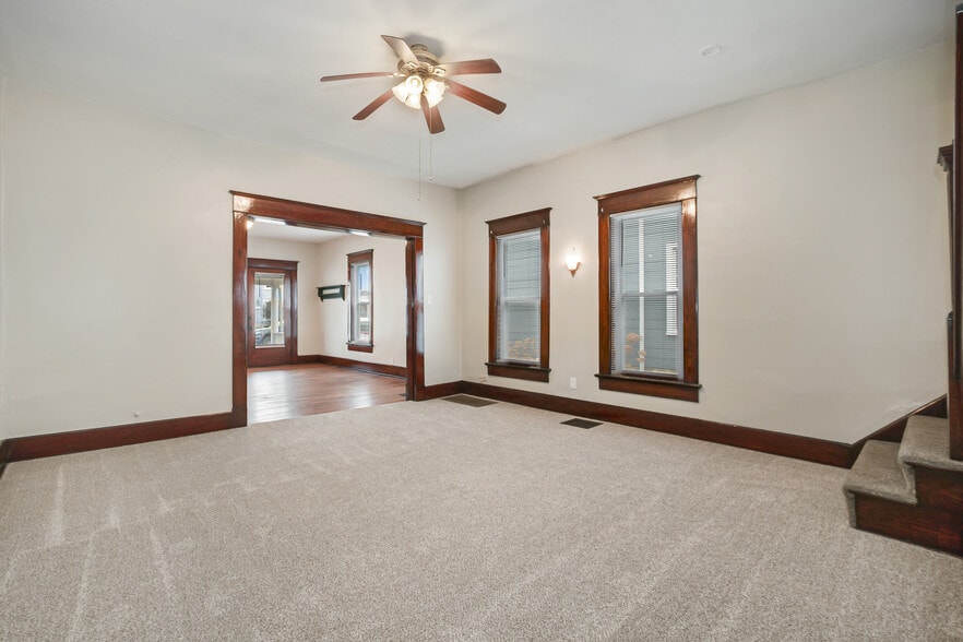 dining room - 21-23 E Water St