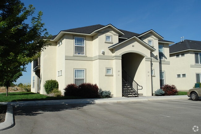Building Photo - 1805 E Overland Rd