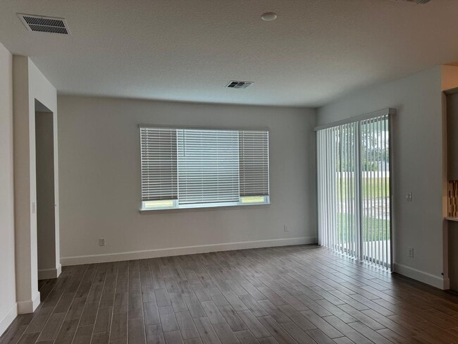 Building Photo - 5 Bedroom Brand New House with Innovative Technology near Winter Park