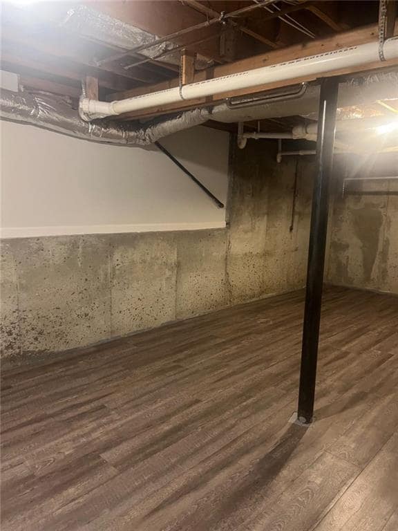 Building Photo - 3001 Northwest Ct