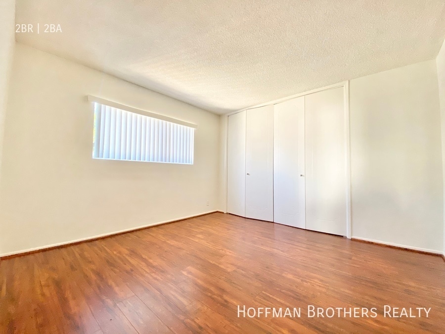 Building Photo - 8206 Romaine St