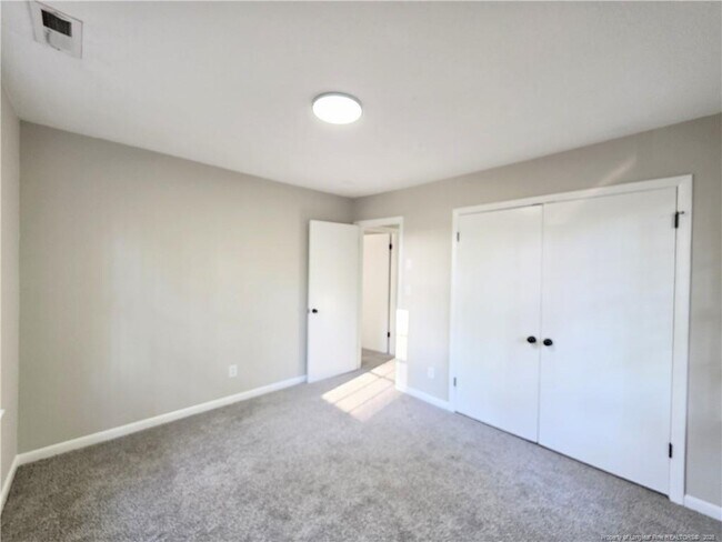 Building Photo - 7525 Kisco Dr