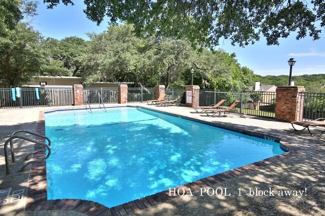 Building Photo - 3880 Williamsburg Cir