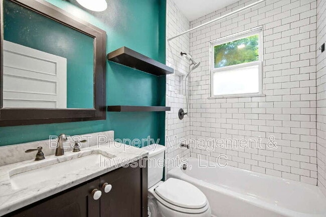Building Photo - 2208 Wilmore Dr