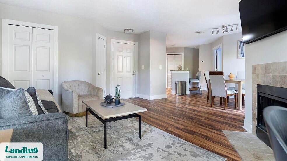 Building Photo - 2000 E Lake Pkwy