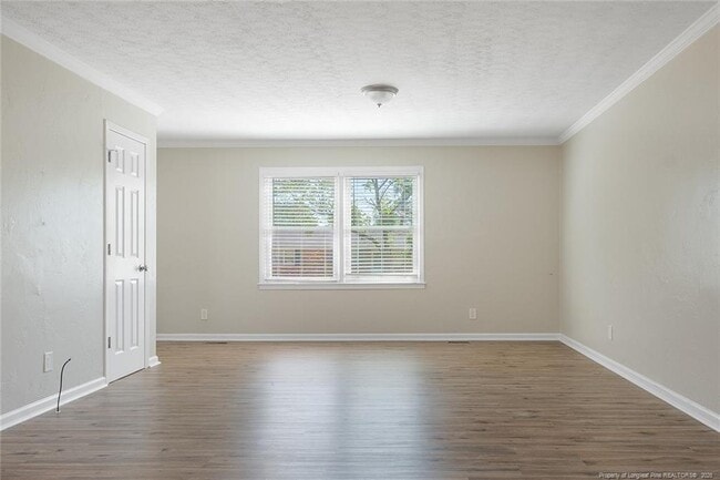 Building Photo - 1939 Shiloh Dr